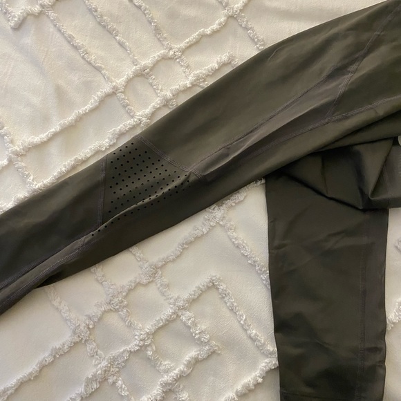 Joylab grey mesh leggings - Picture 3 of 3